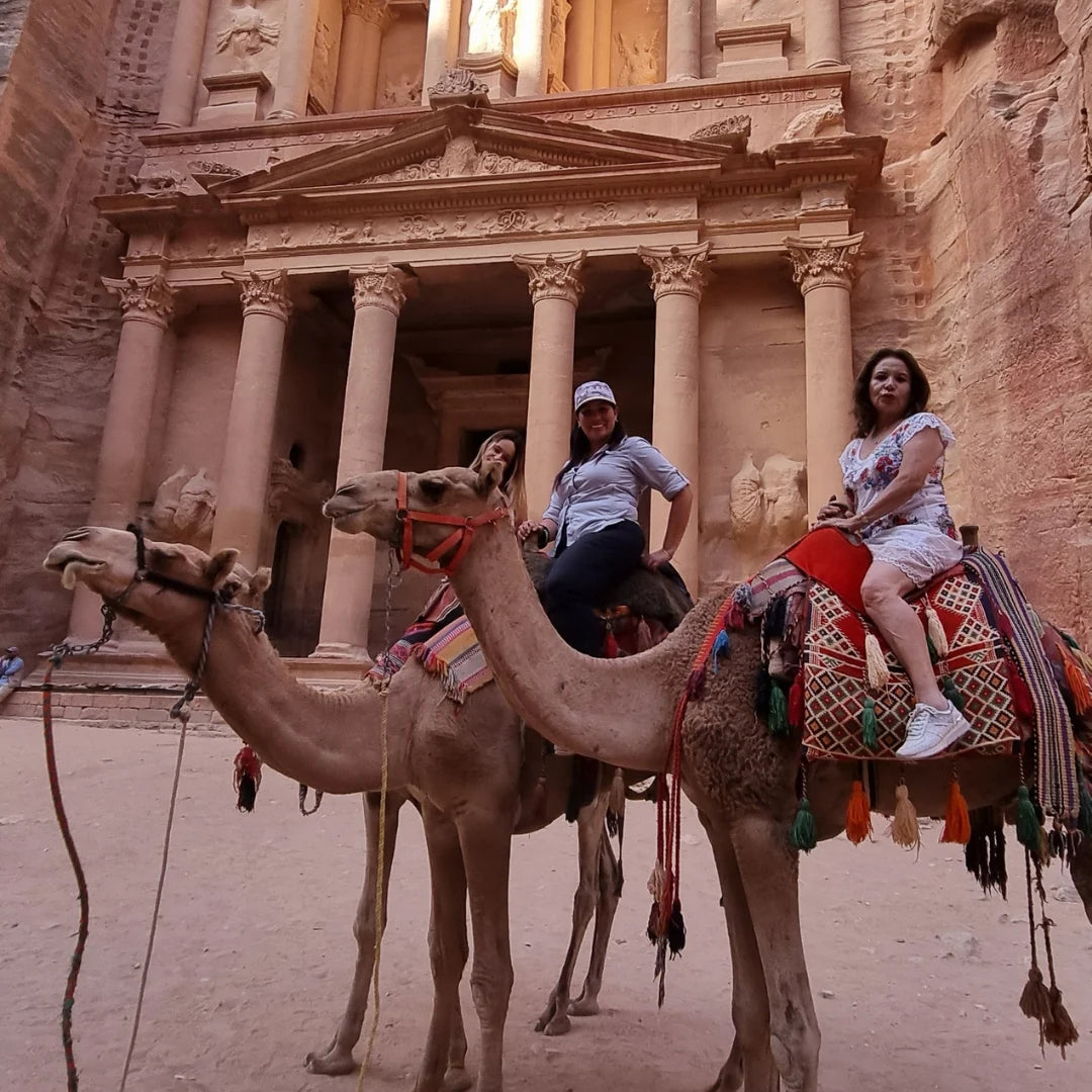 VIAJE GRUPAL A EGIPTO Y JORDANIA 2025